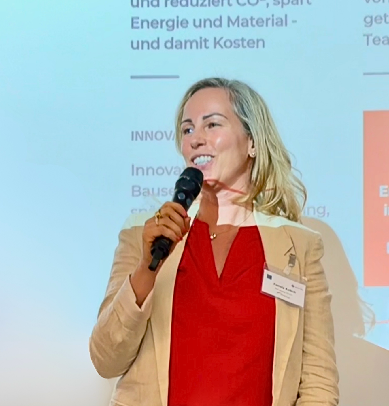 Pamela Kelbch, Geschäftsführerin der PDT Invest und Angel Investorin auf der Bühne